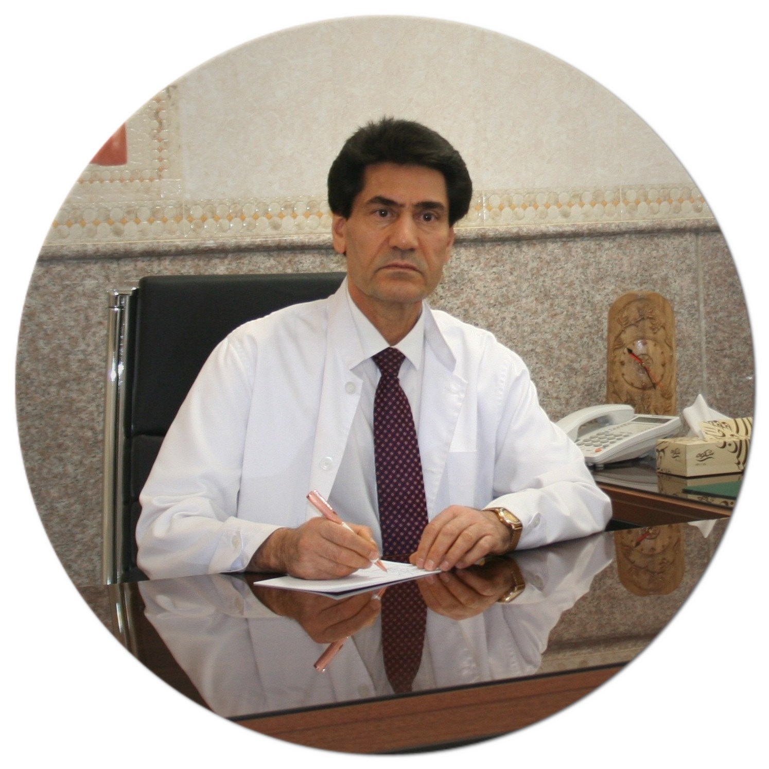 دکتر امید پویان :  جراح و متخصص کلیه و مجاری ادراری(ارولوژیست)،فلوشیپ آندرولوژی(ناباروری مردان)